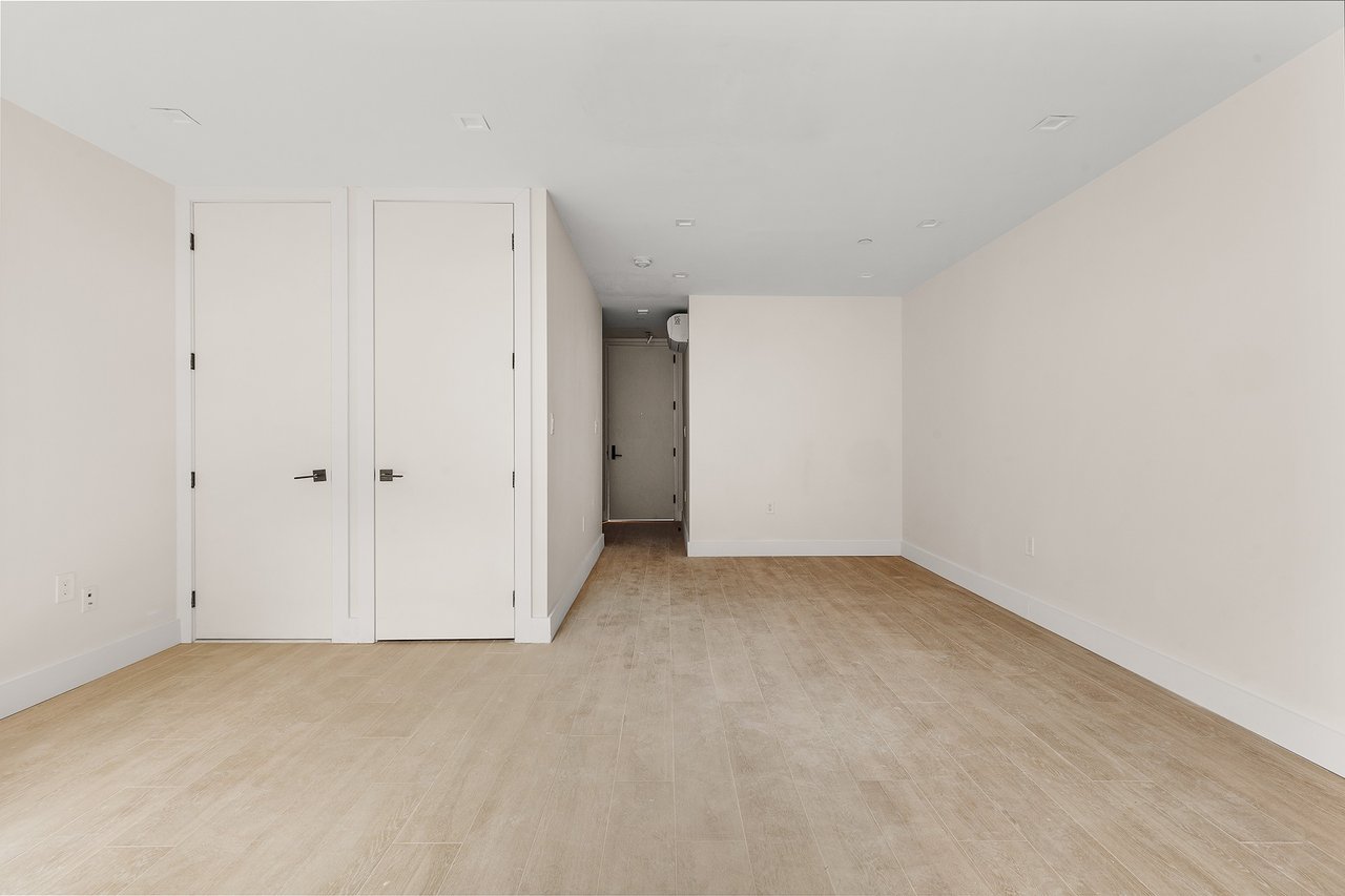 371 LINCOLN Road 1