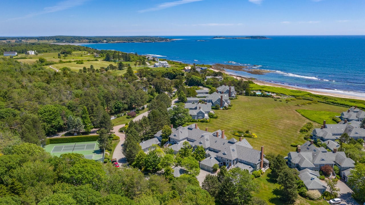 16 Atlantic Drive, Unit #: 16