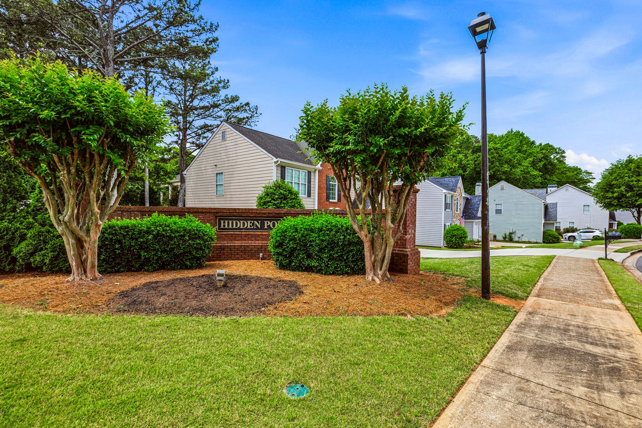 A Fresh Start in Hidden Pond: Discover 1015 Hidden Pond Lane in Roswell