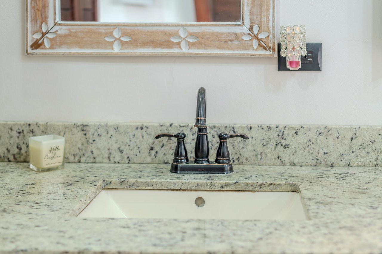 Vista de la Montaña House - Beautiful residence in the desirable Finca Los Alfaro - Quepos