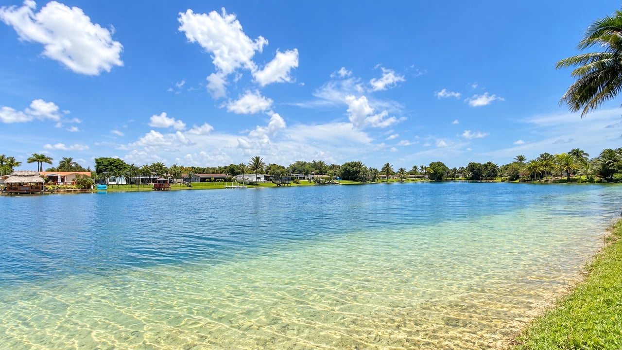 Lakefront Living in Kendall Lakes