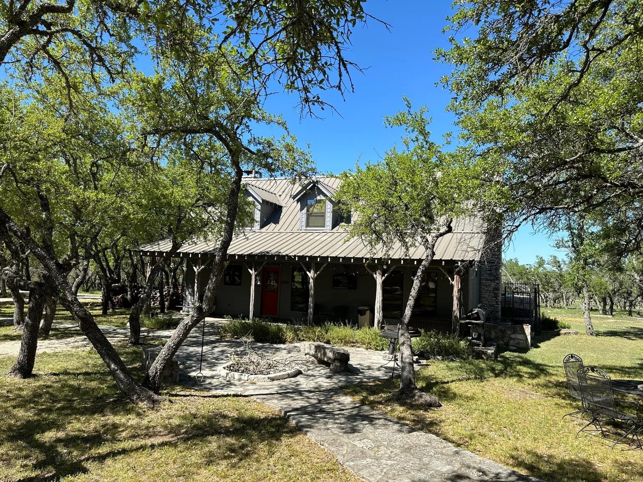 215 7Ol Road Northwest