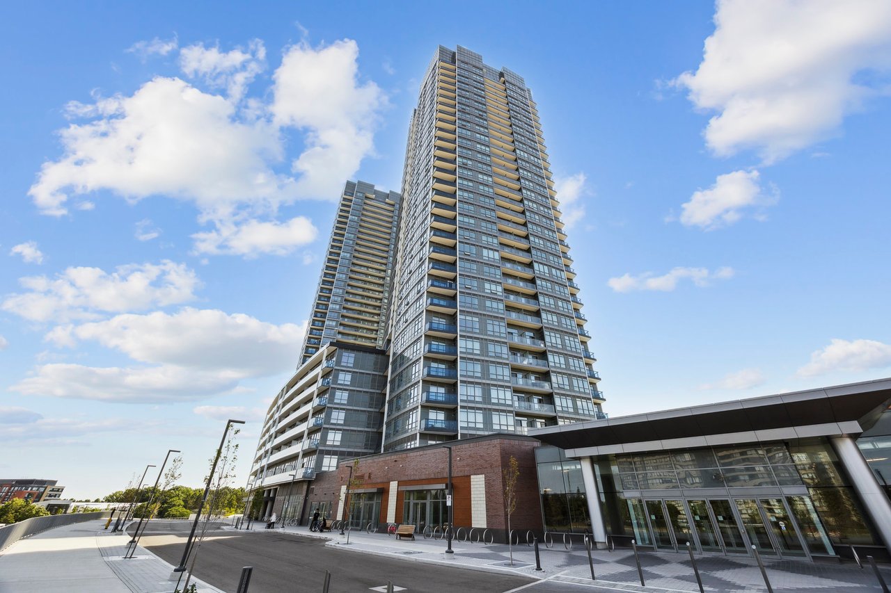 50 Upper Mall Way #2109