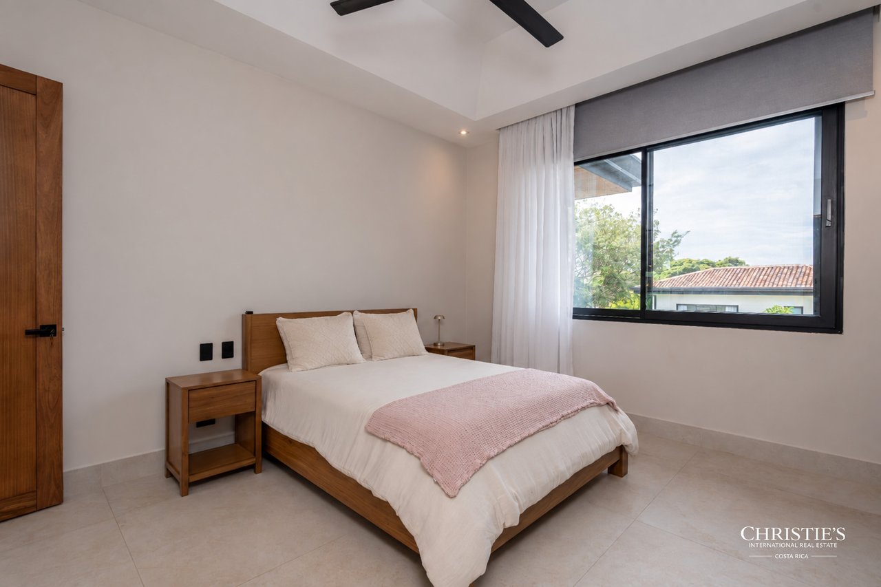 Casa Jade | Contemporary Resort Living in Hacienda Pinilla 