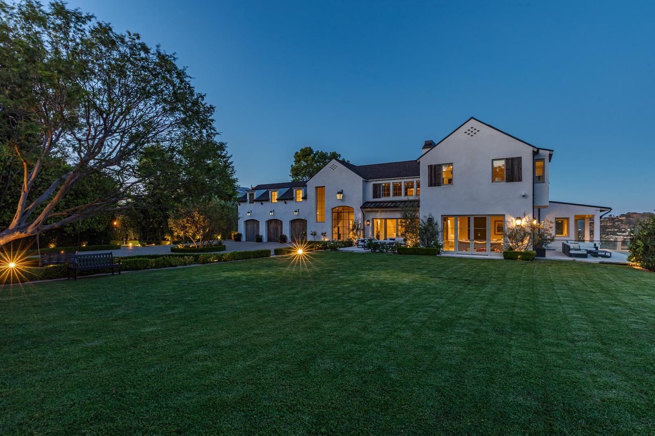 11951 Pinnacle Pl, Beverly Hills