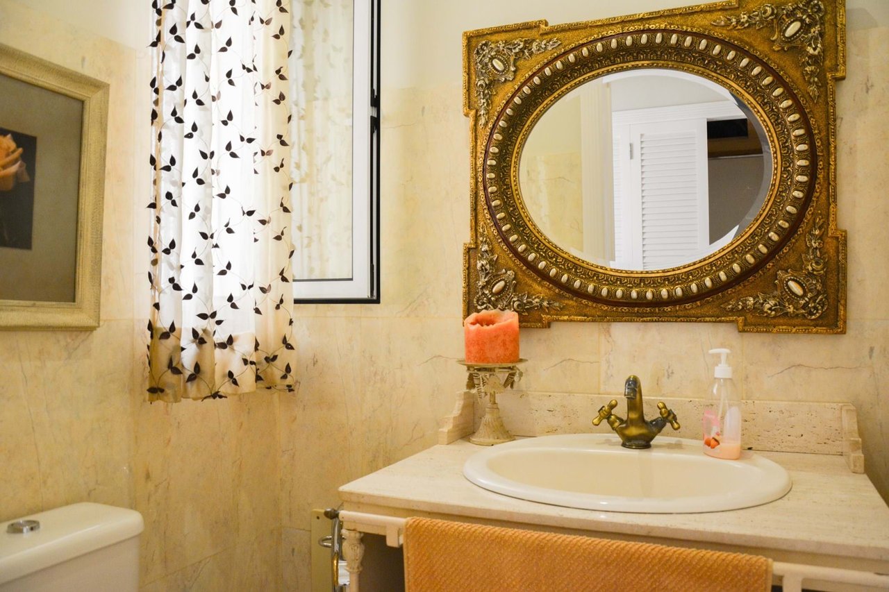 Luxury 4-Bedroom Villa with Indoor Pool – São Miguel, Azores