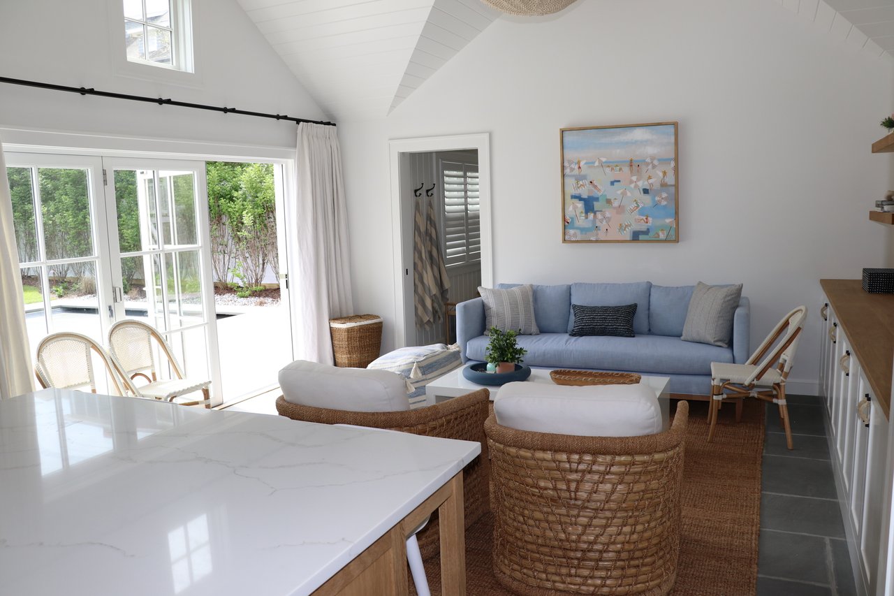 A Classic Bay Header with a Pool House