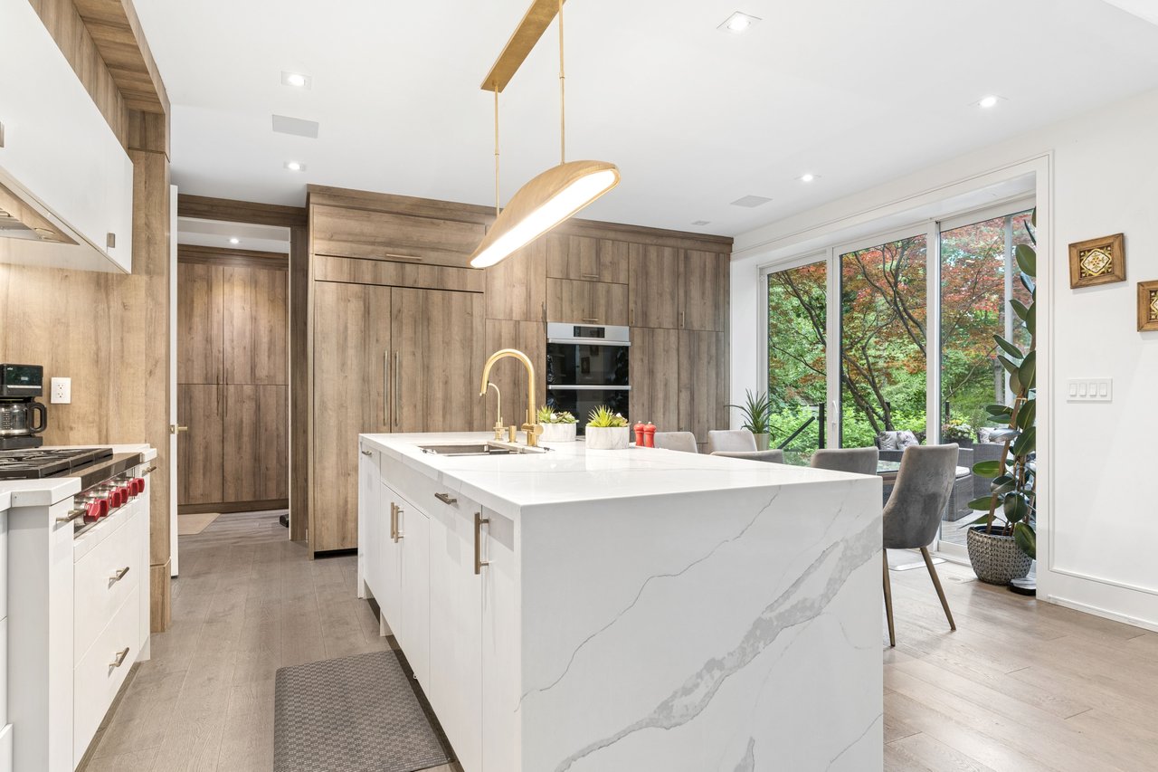 150 Sandringham Drive