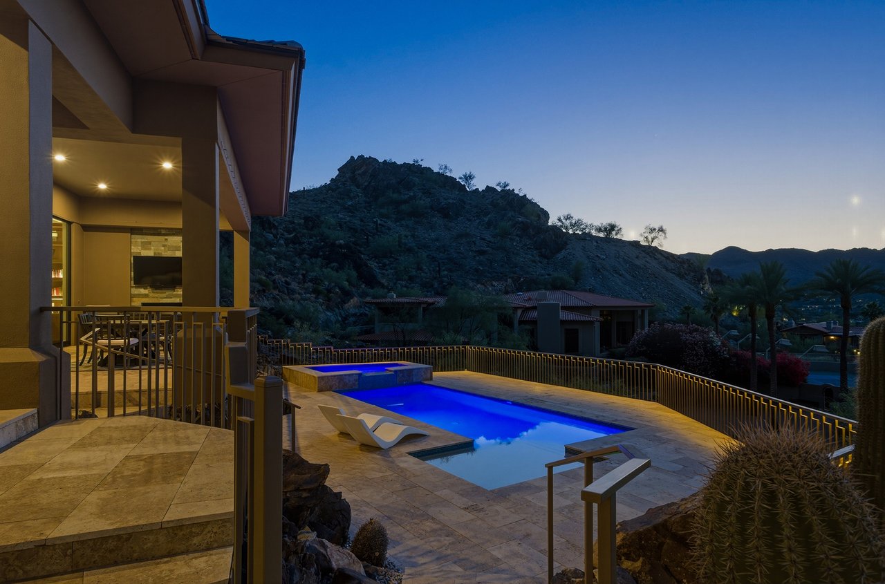 5411 E ROADRUNNER Road