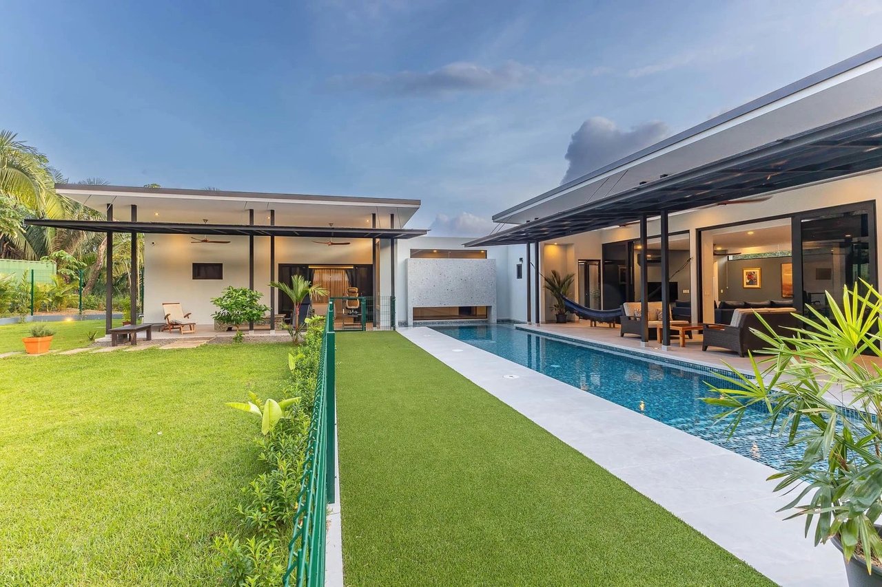 3 Bedroom, Contemporary Estate home in Manuel Antonio 