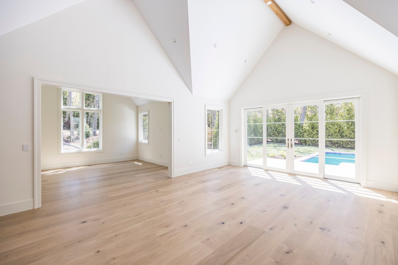 21 Ocean Pkwy, East Hampton