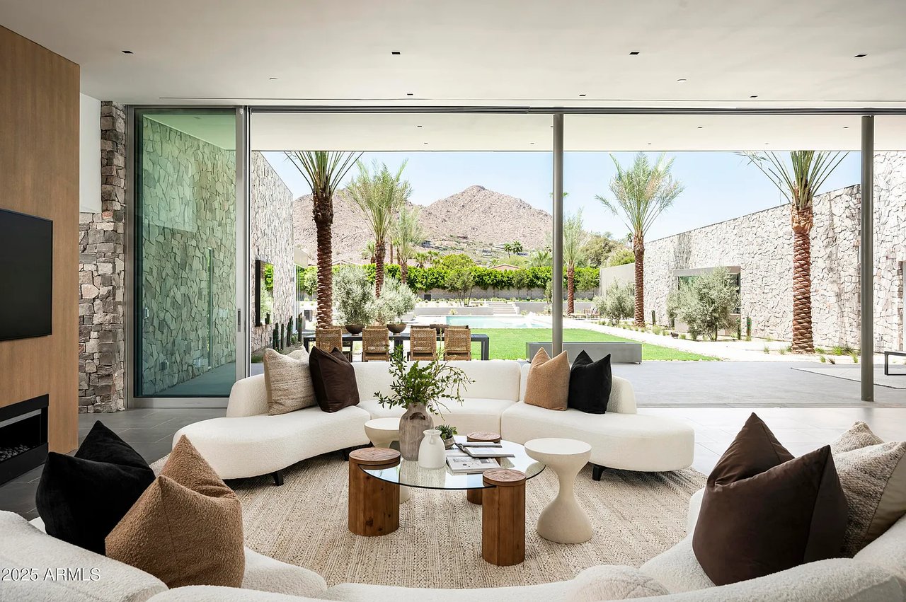 5120 N CASA BLANCA Drive