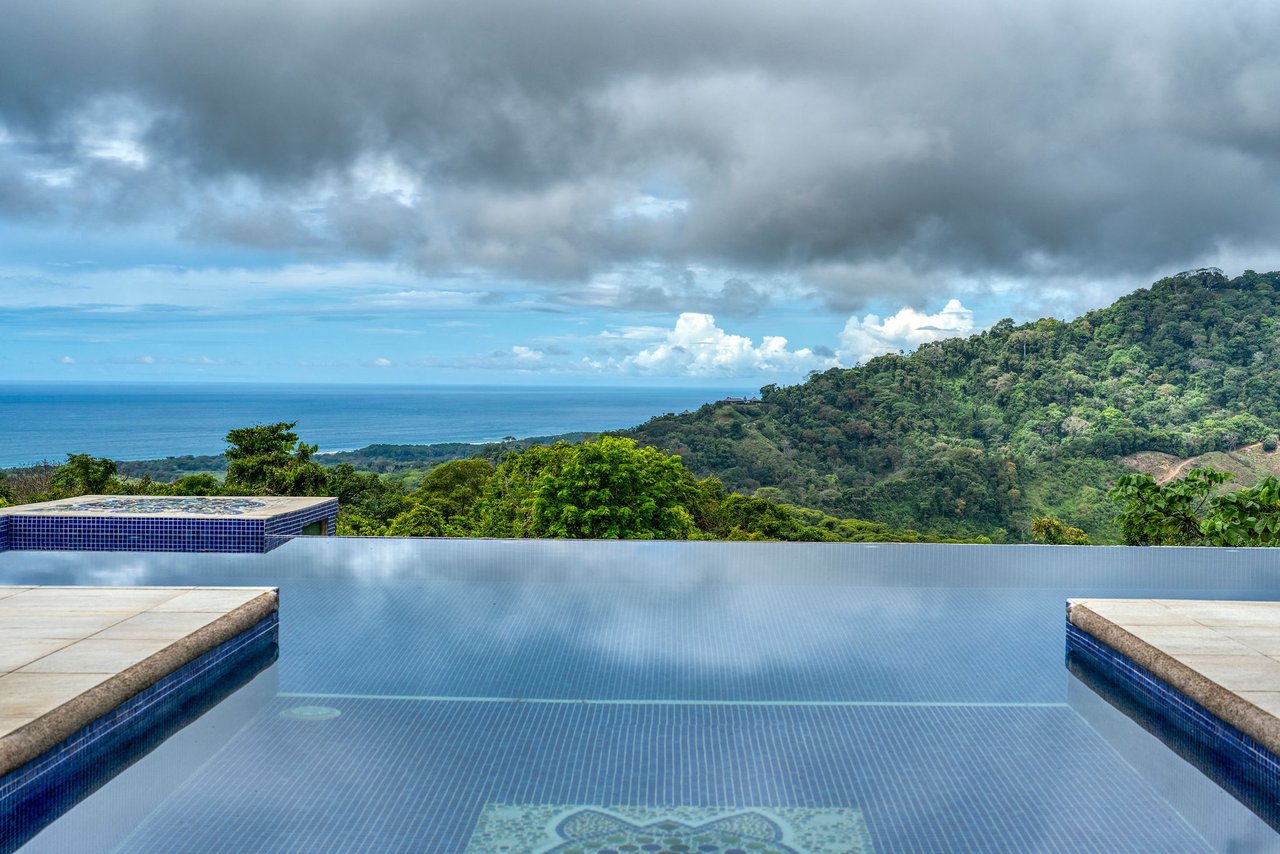 CASA TORTUGA – LAGUNAS OCEAN, MOUNTAIN, AND SUNSET VIEW HOME