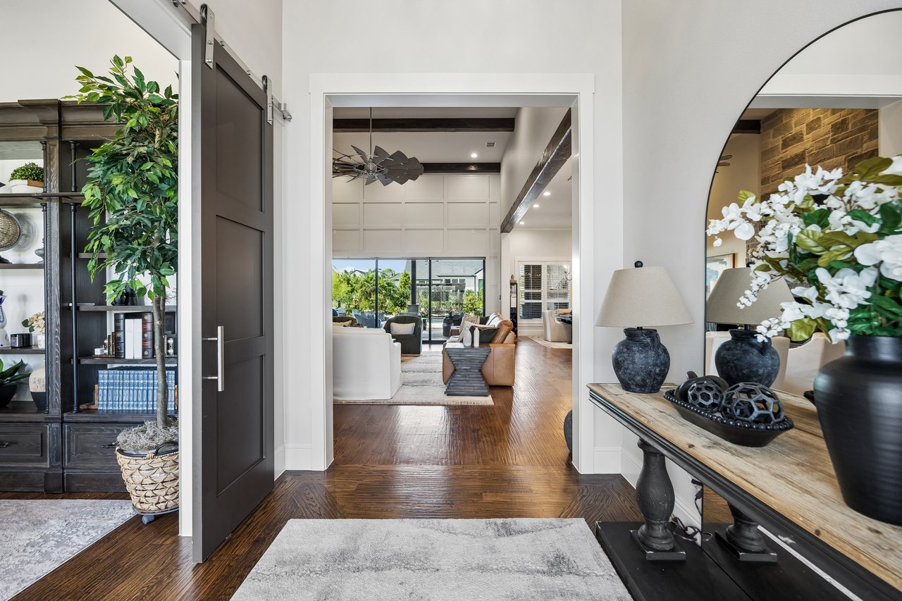317 Knights Trail