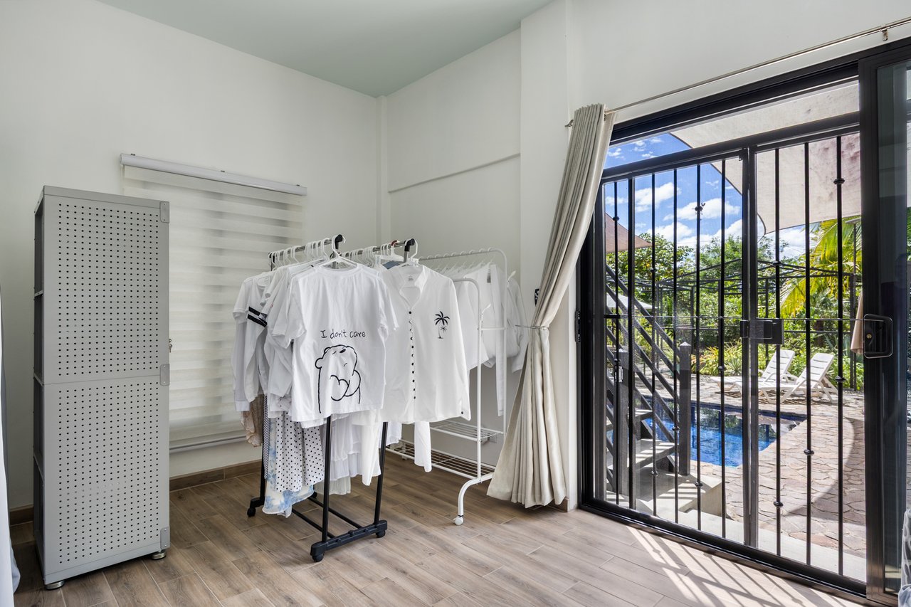 Casa Brillante & Casita Cinco Playas | Modern Home with Guest Casita, Pool & Mountain Views in Huacas