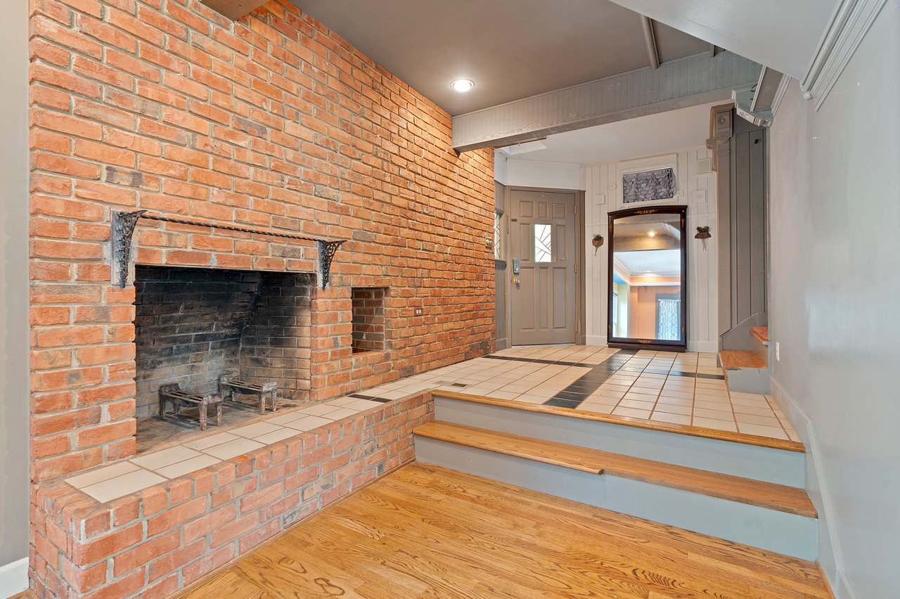 One-of-a-Kind Huntsville Retreat