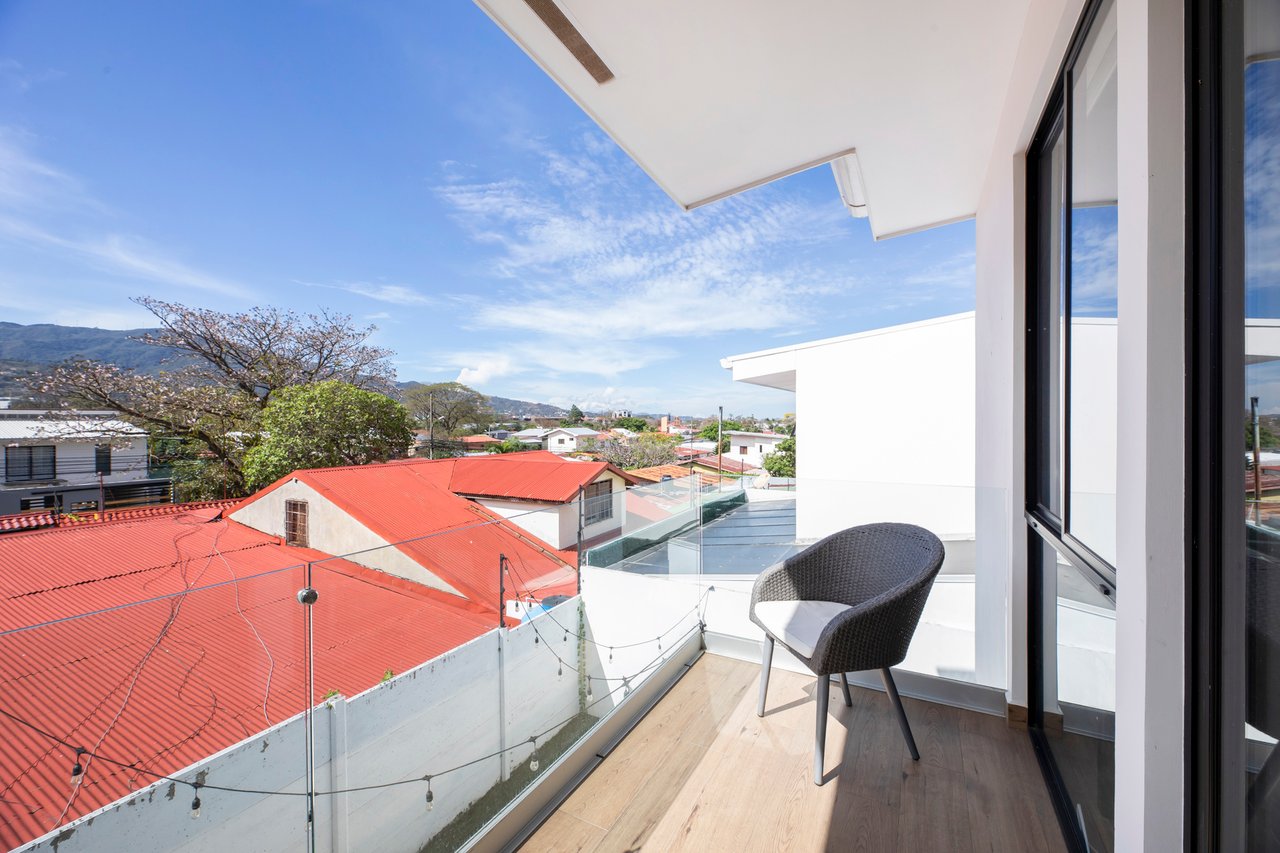 Private Pool Turnkey Condo, Santa Ana, San Jose