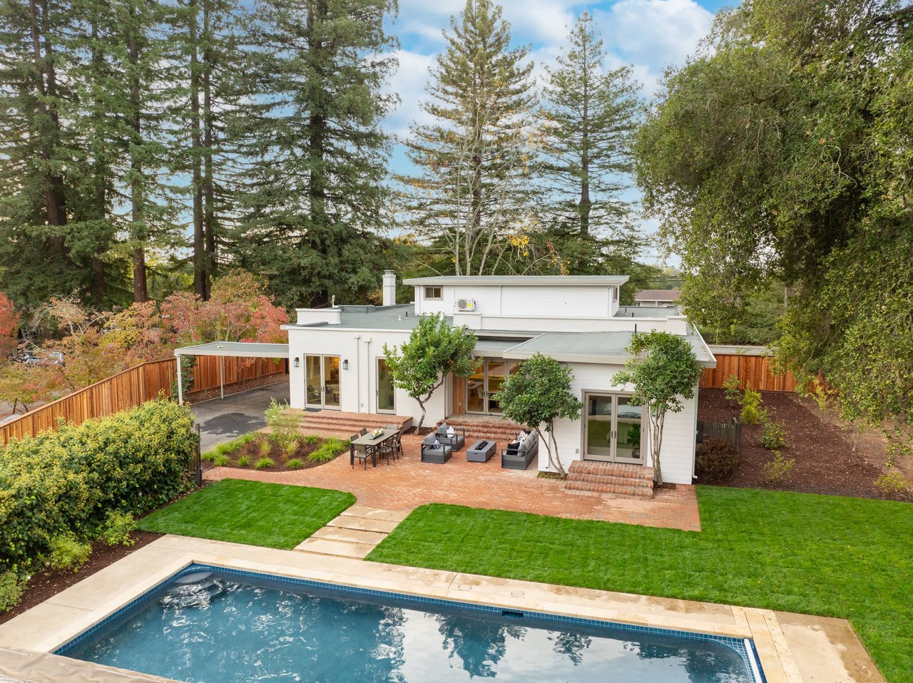 Healsburg Downtown Estate