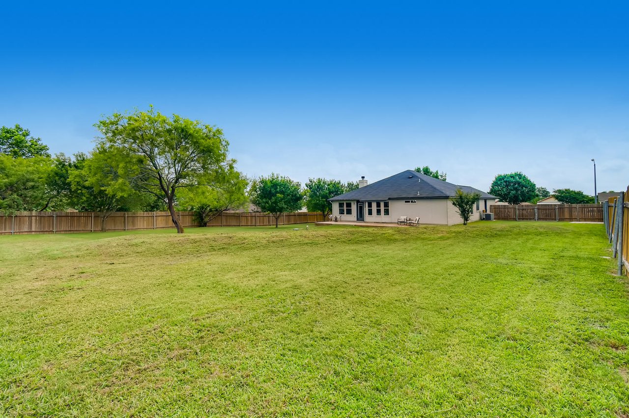 104 Willow Dr