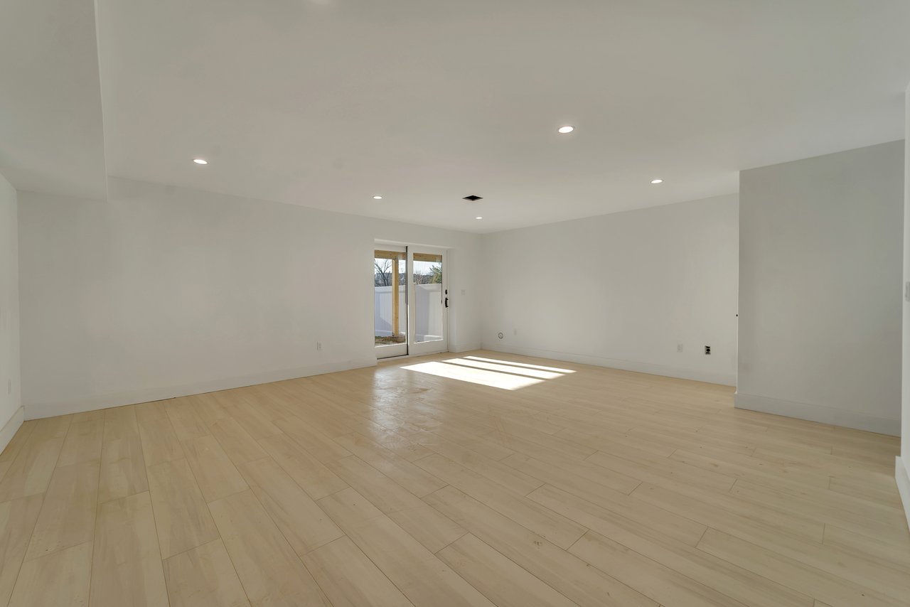 432 Stillwell Avenue B