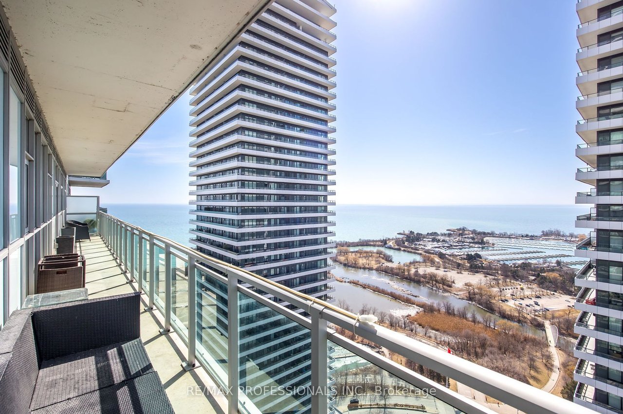 JADE WATERFRONT CONDOS 
