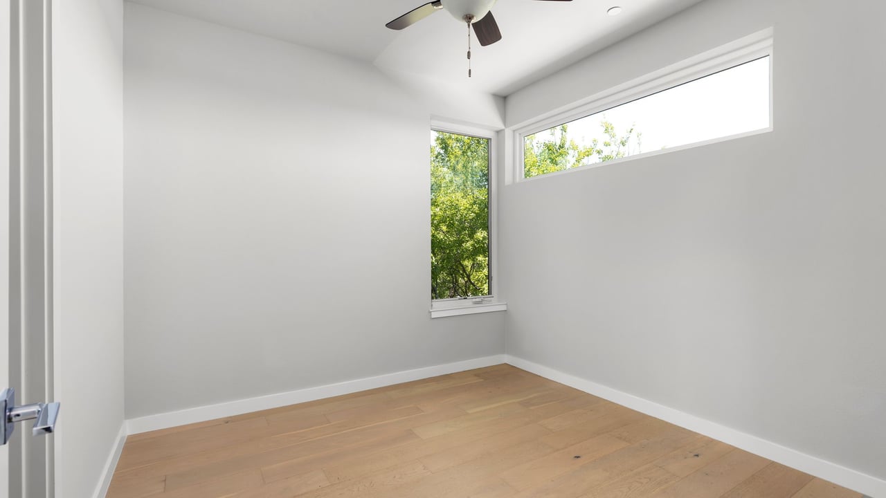 5605 Sunshine Dr #11