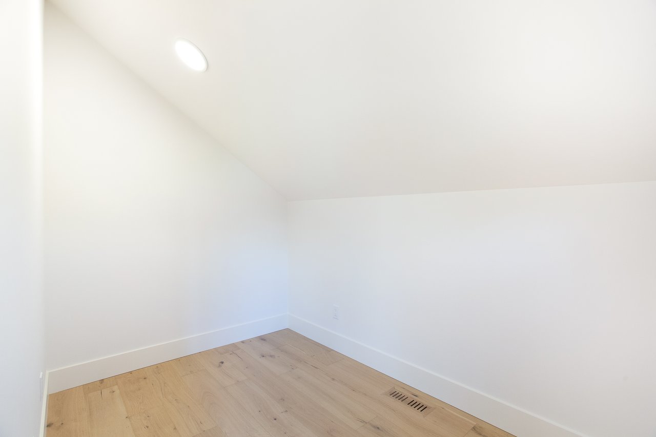 3(NW) 617 4th Street