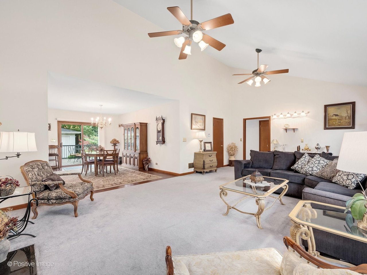 449 Arbor Ave, West Chicago IL: Move-In-Ready Ranch on a Corner Lot in Columbia Park Listed at $479,900