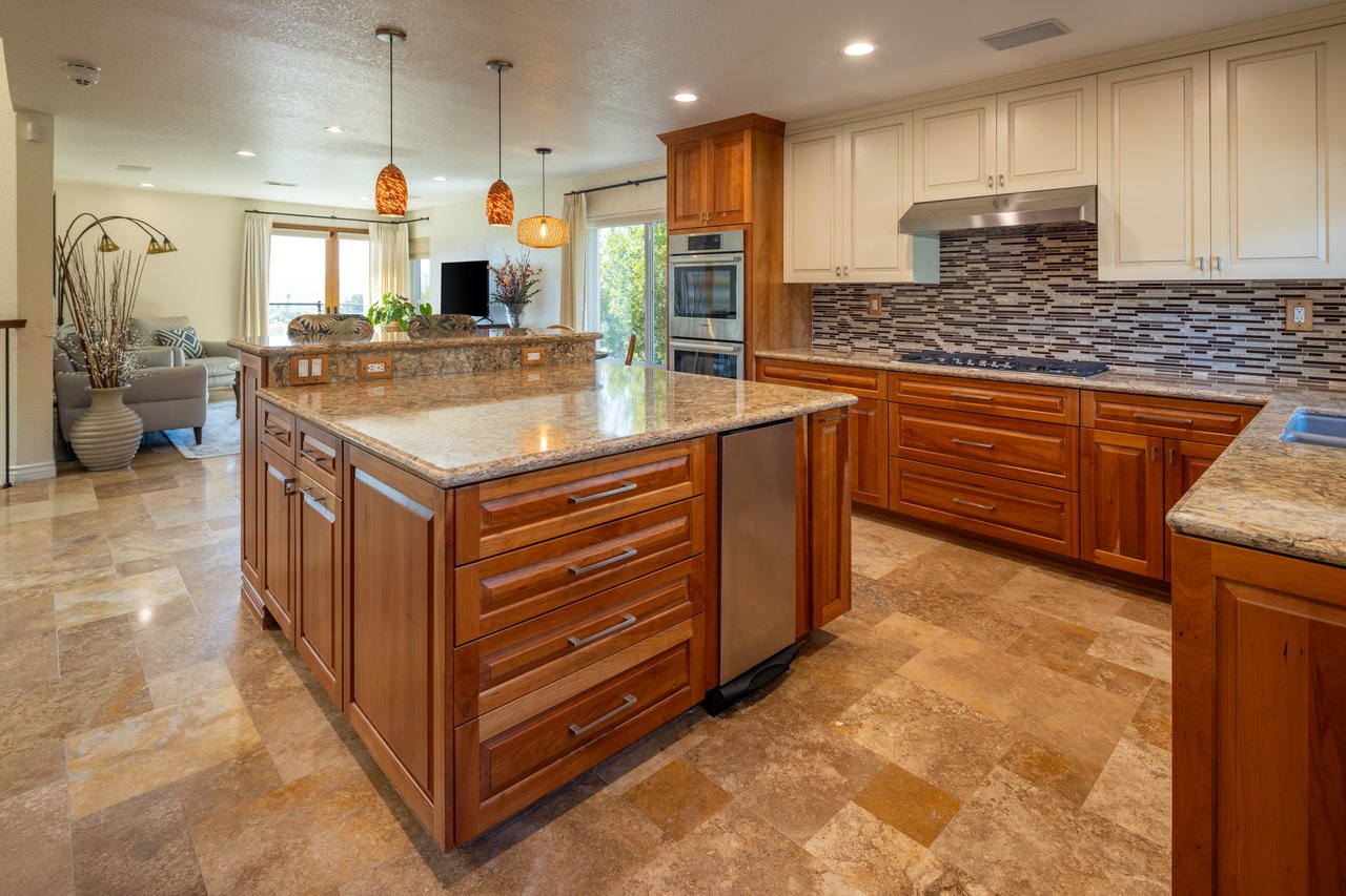 4045 Vortex Place | Escondido