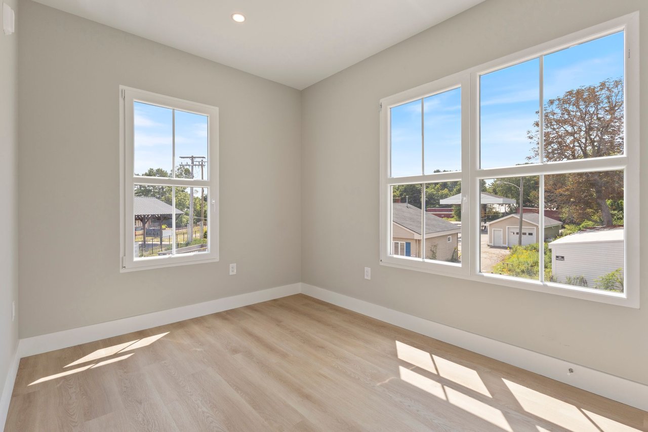298 Main Street, 2H