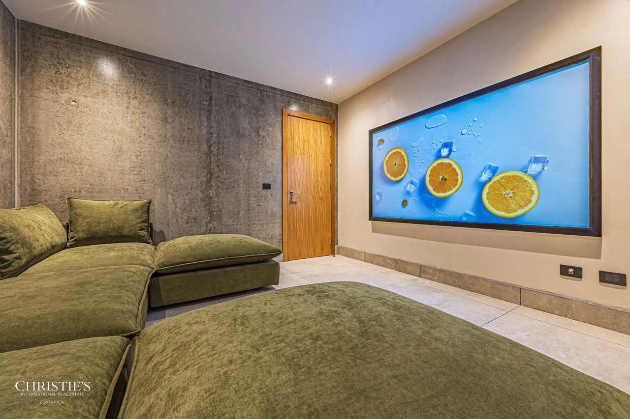 Freshly Built Tropical Design Villa Overlooking the Iconic Whale’s Tail