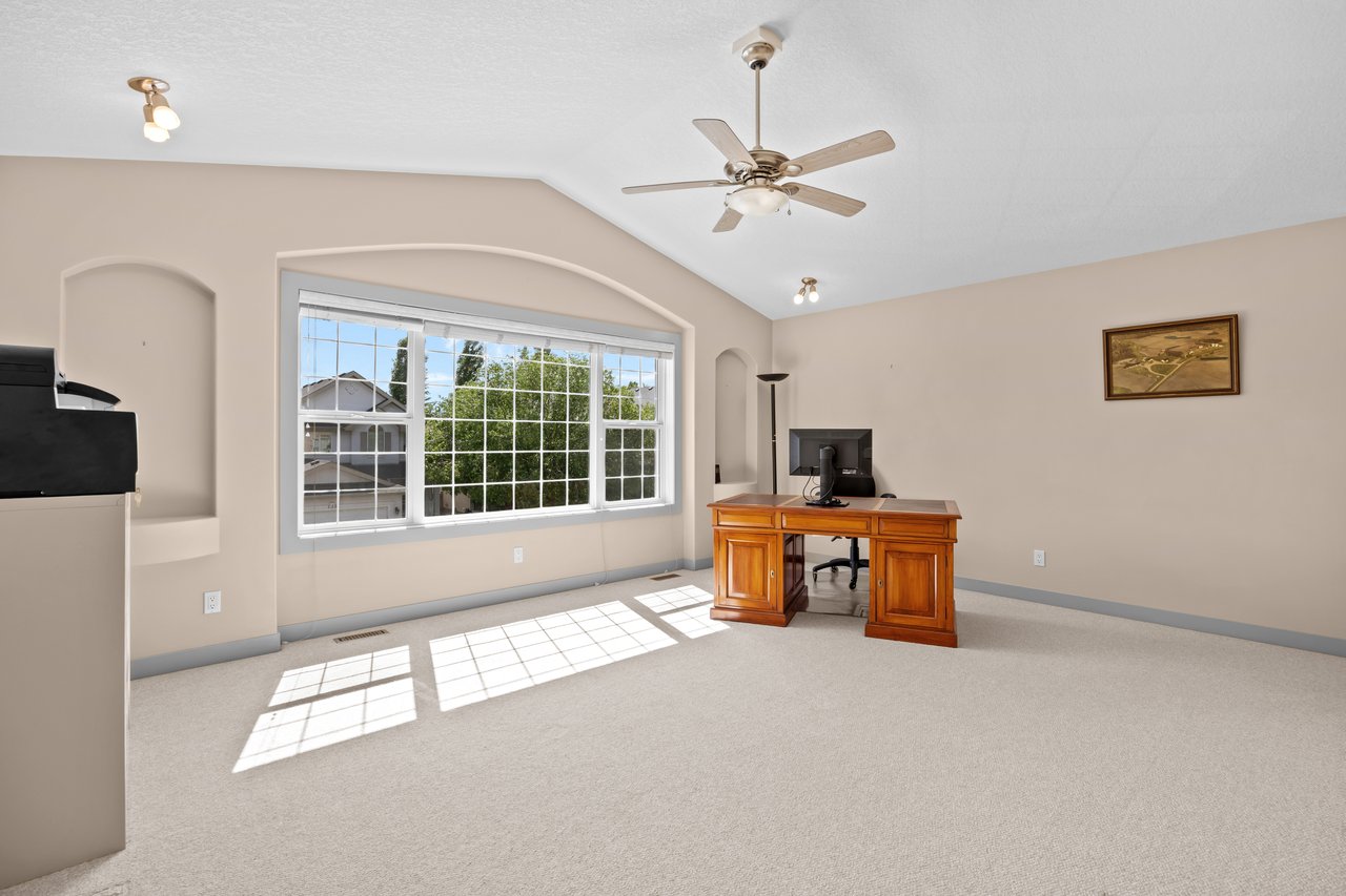 139 Tuscany Ridge Close NW