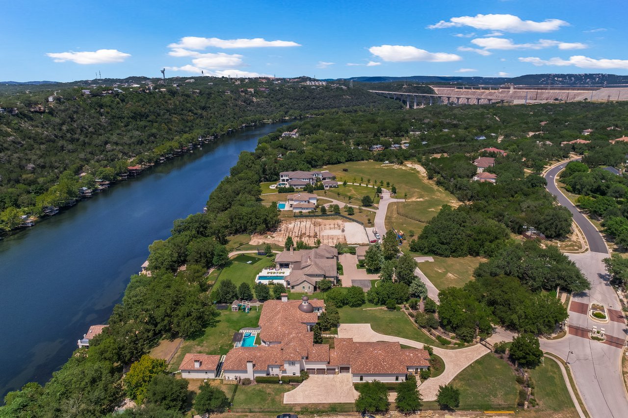 Extraordinary Lake Austin Compound