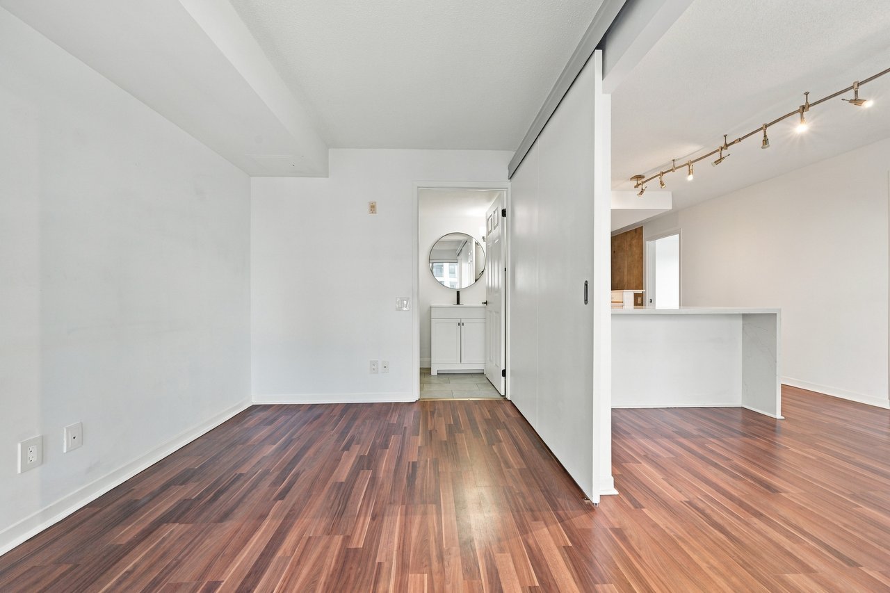 Immaculate 2 Bedroom Corner Unit