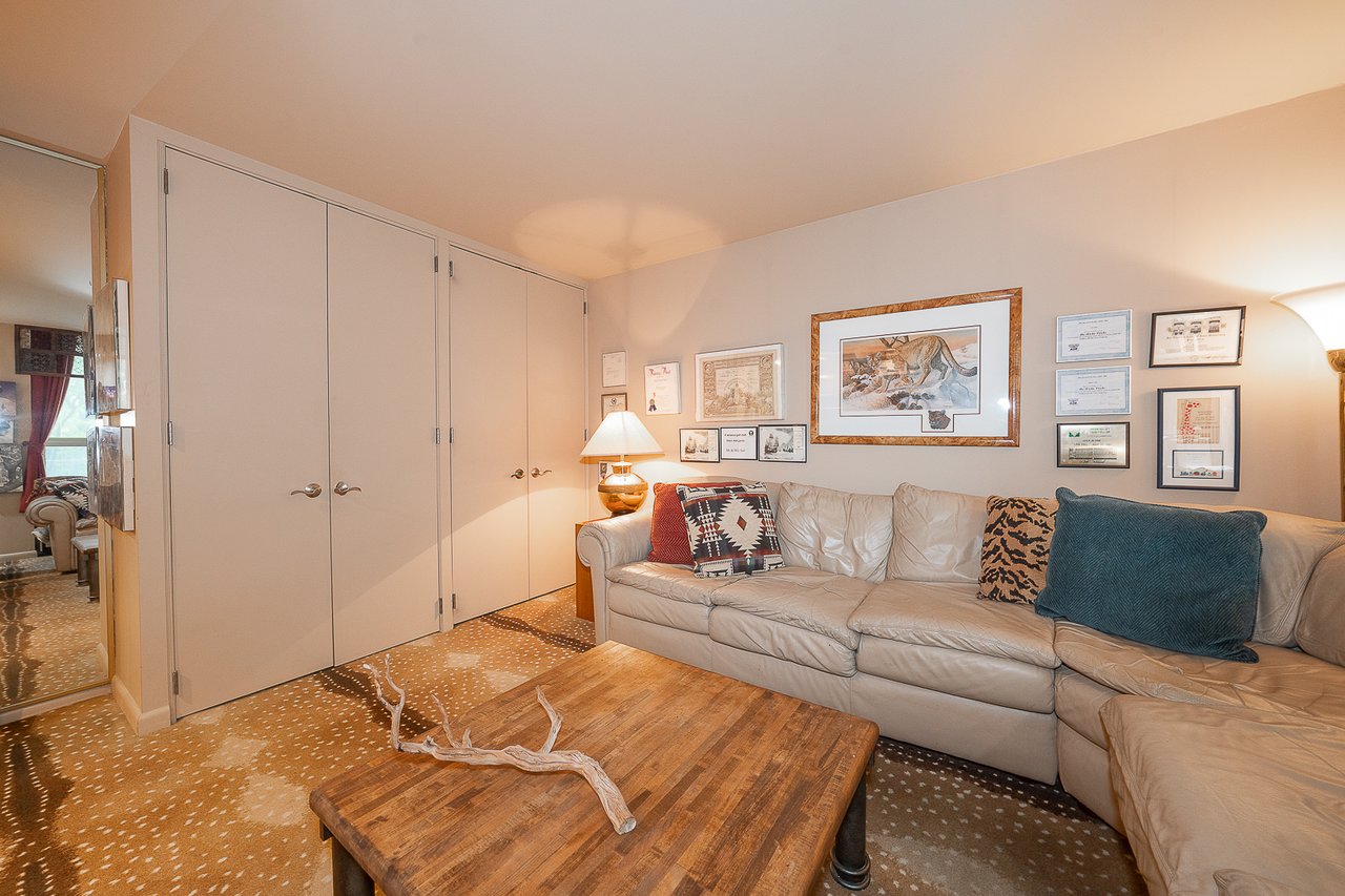 Price Improvement!!! Fab 3 bed 2.5 bath Main Line Condo