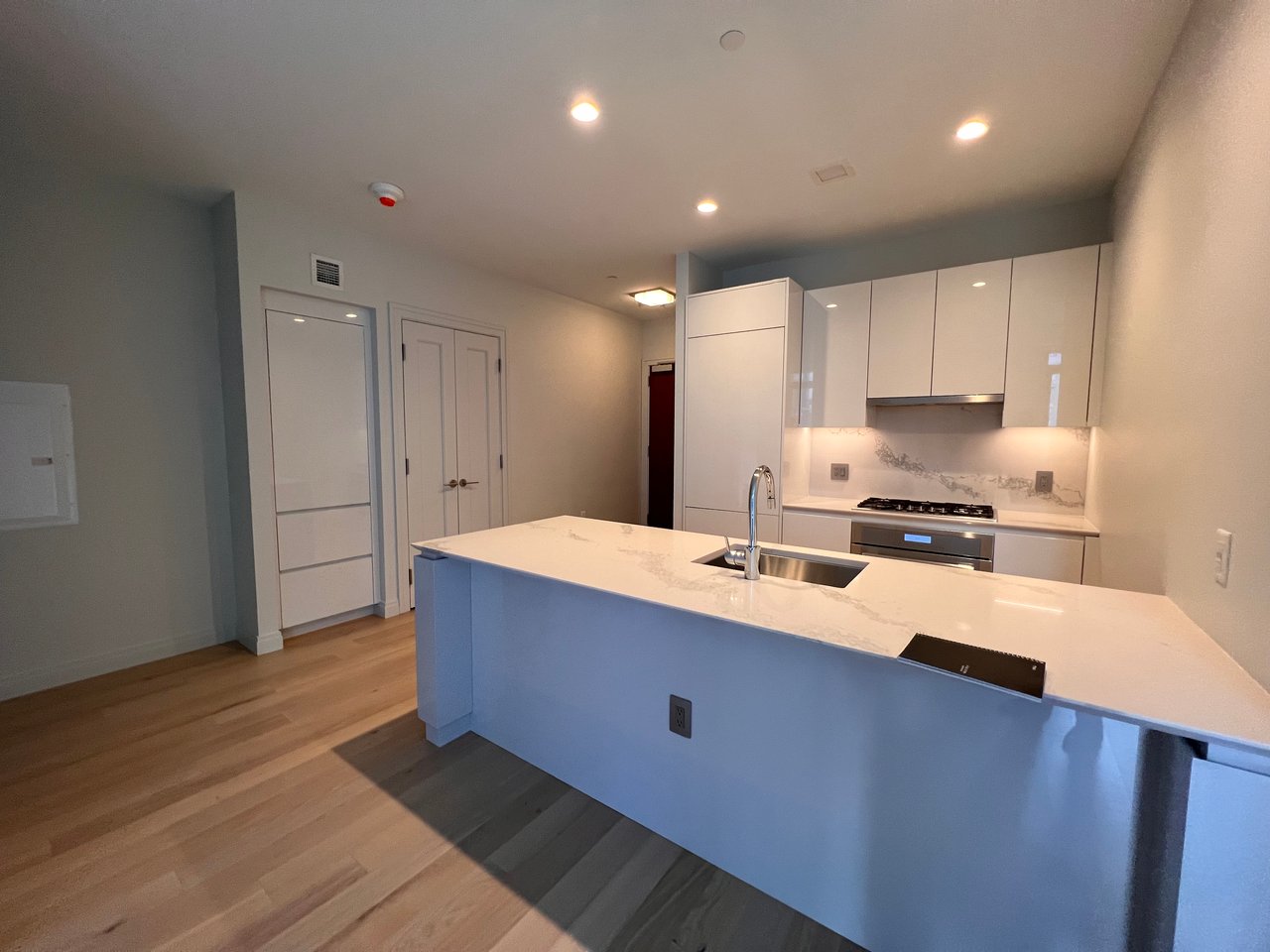 133 Seaport Blvd., 1815