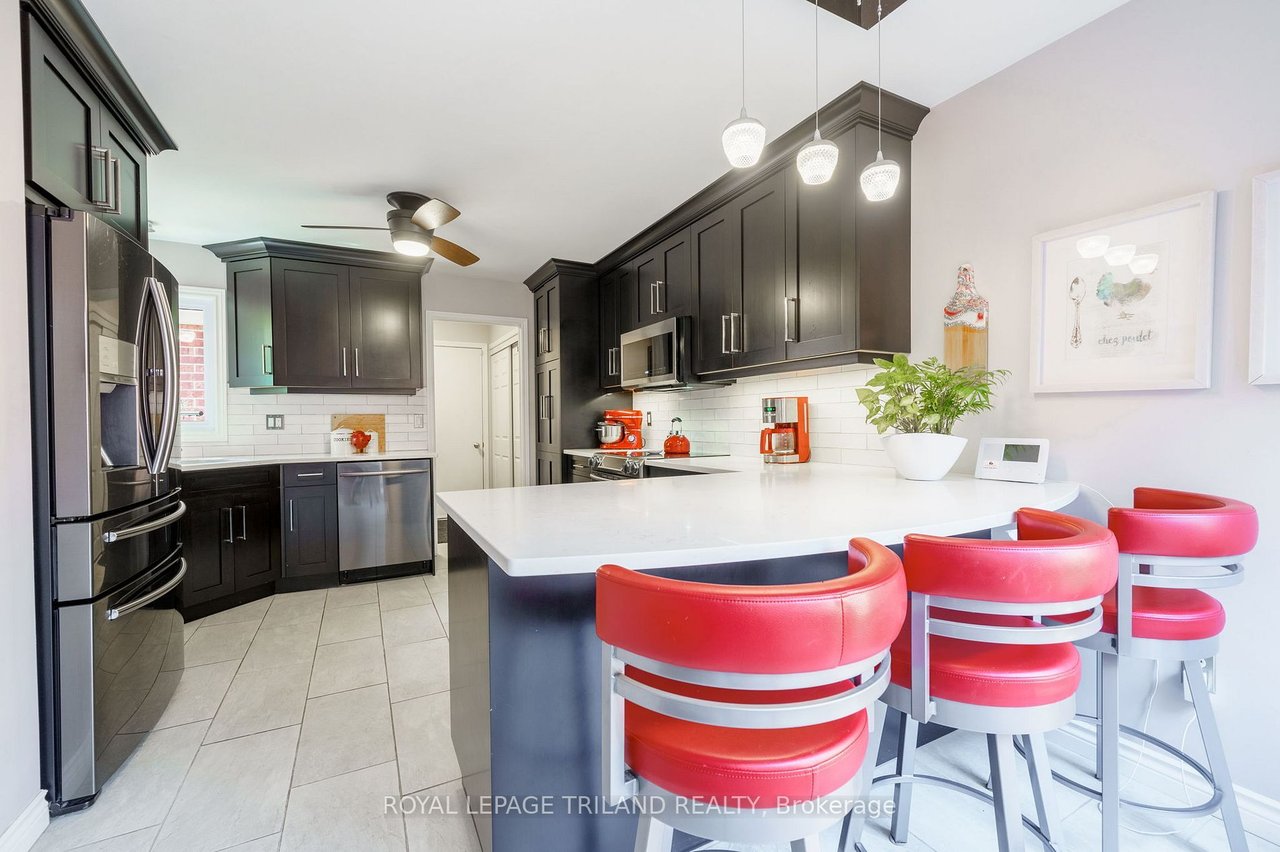 60 Rosecliffe Cres 12