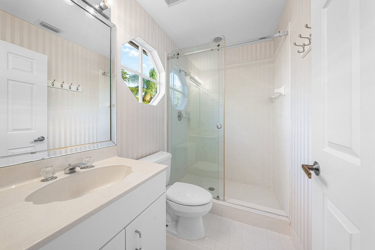 16815 Knightsbridge Lane 