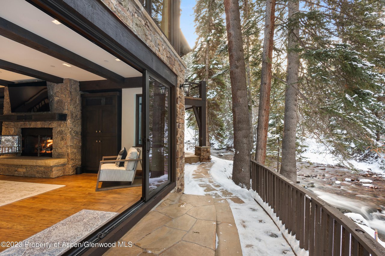 1819 Maroon Creek Road