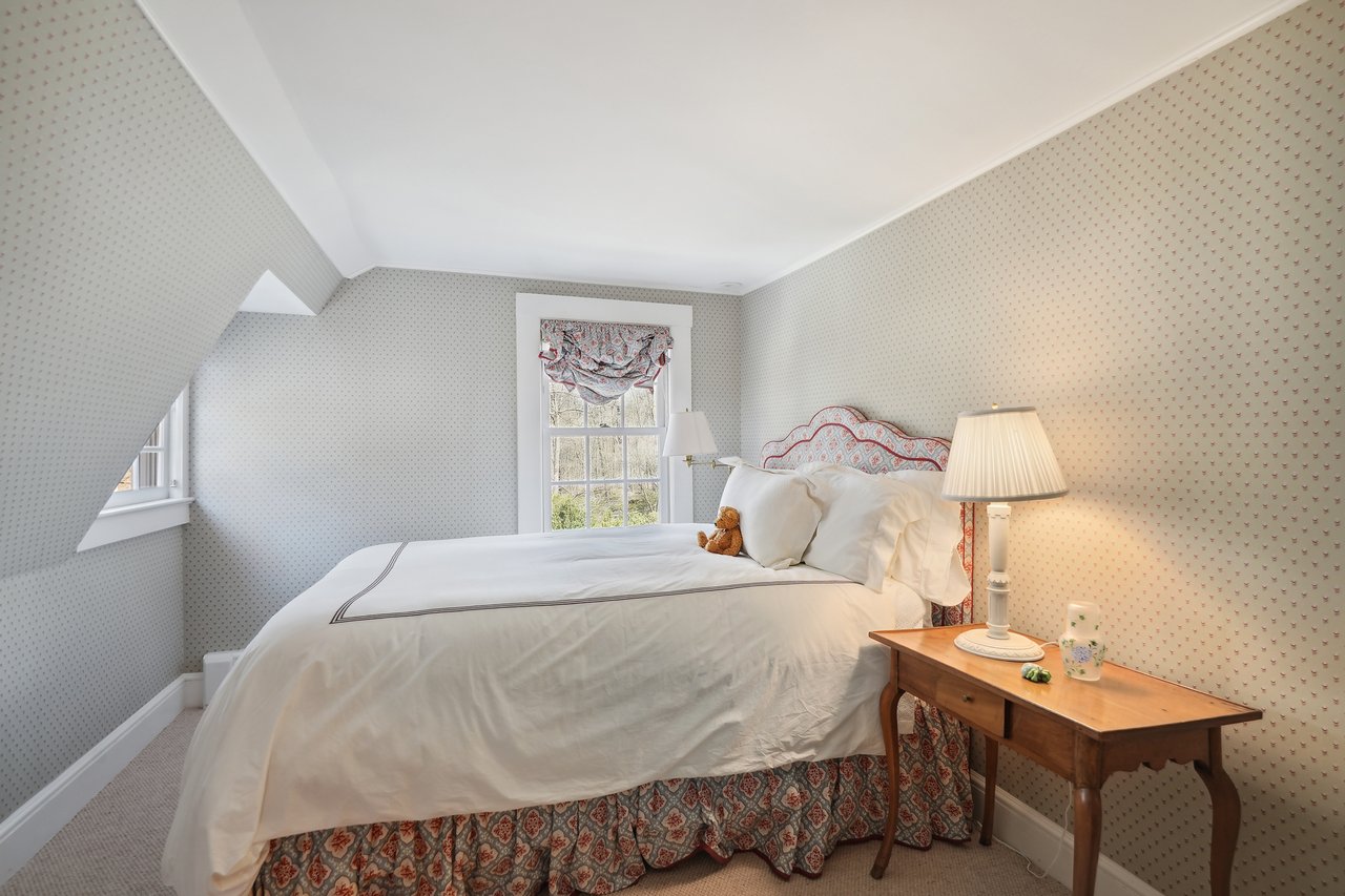 55 Mianus River Road