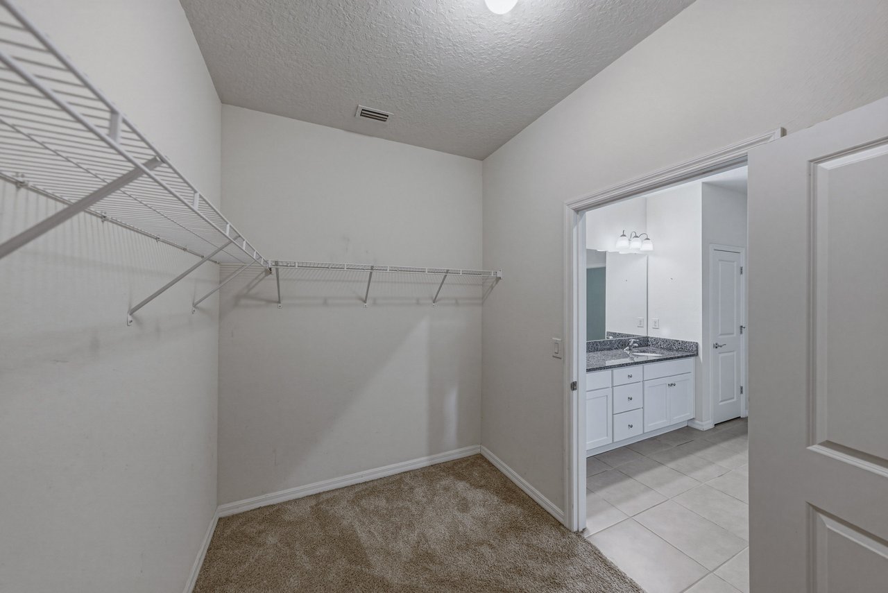 12322 EASTPOINTE DR