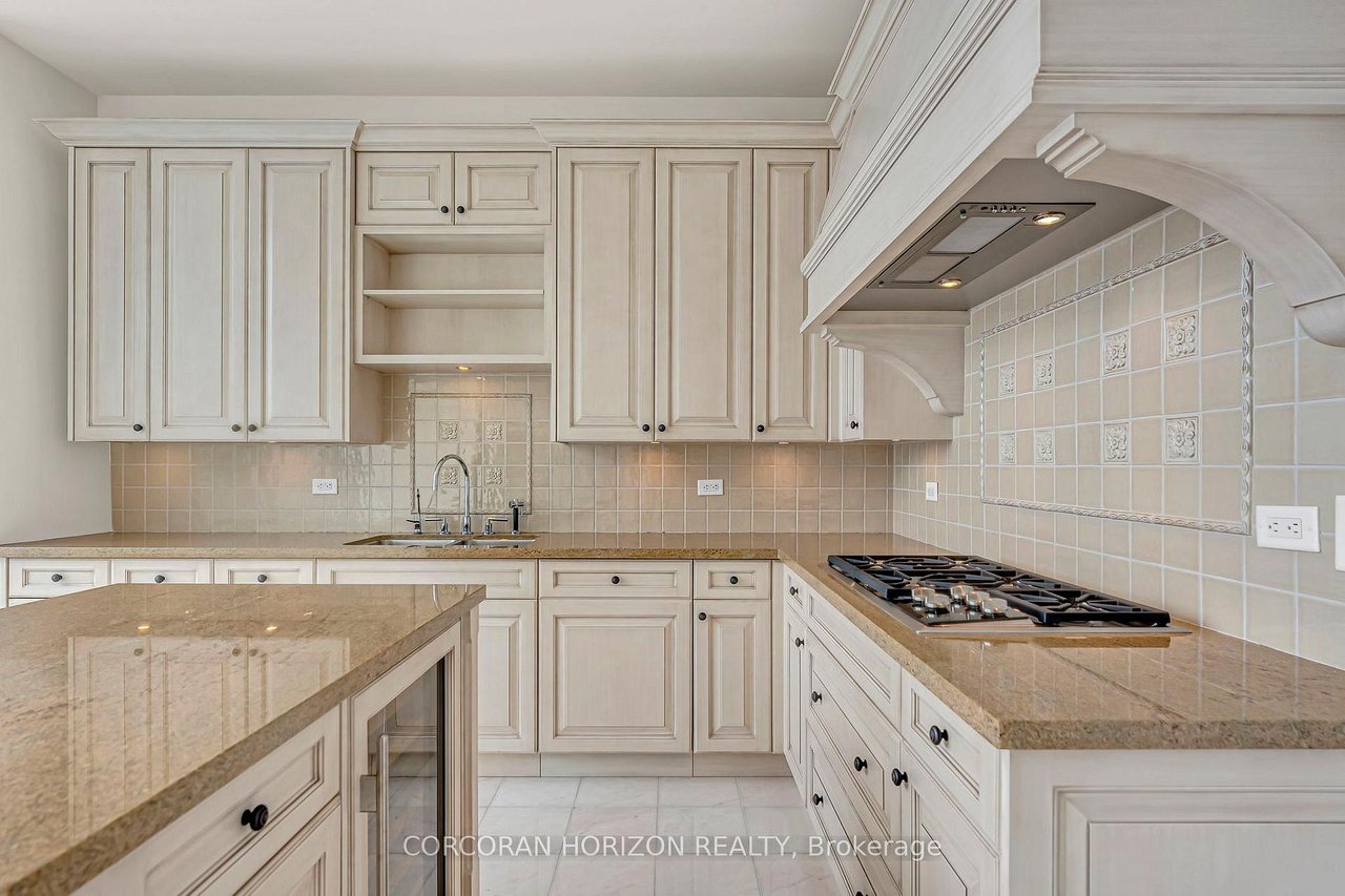 THE RITZ-CARLTON RESIDENCES FOR LEASE