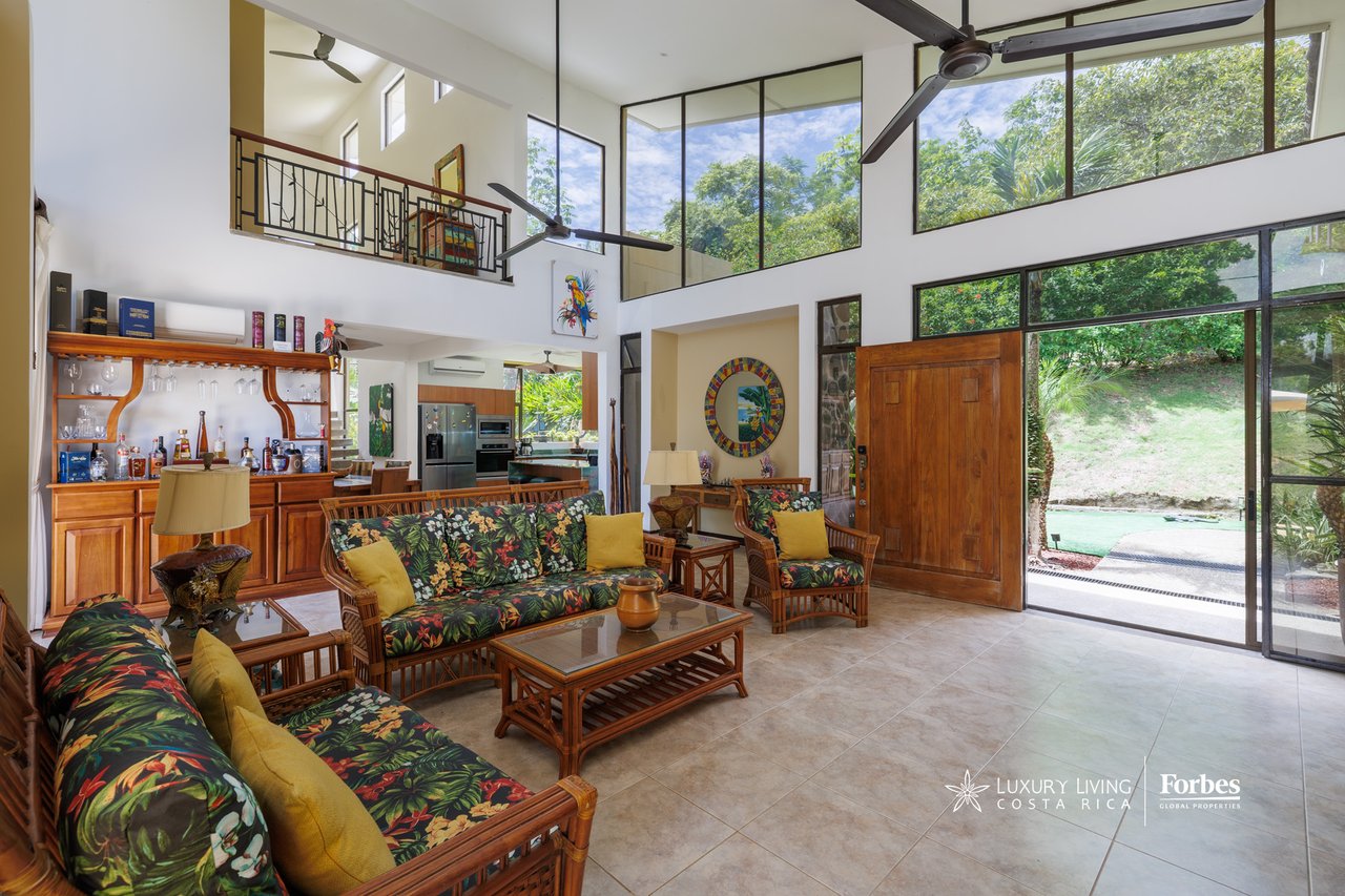 21473 - House with 4 bedrooms, pool, gardens and sea view, Esterillos Beach