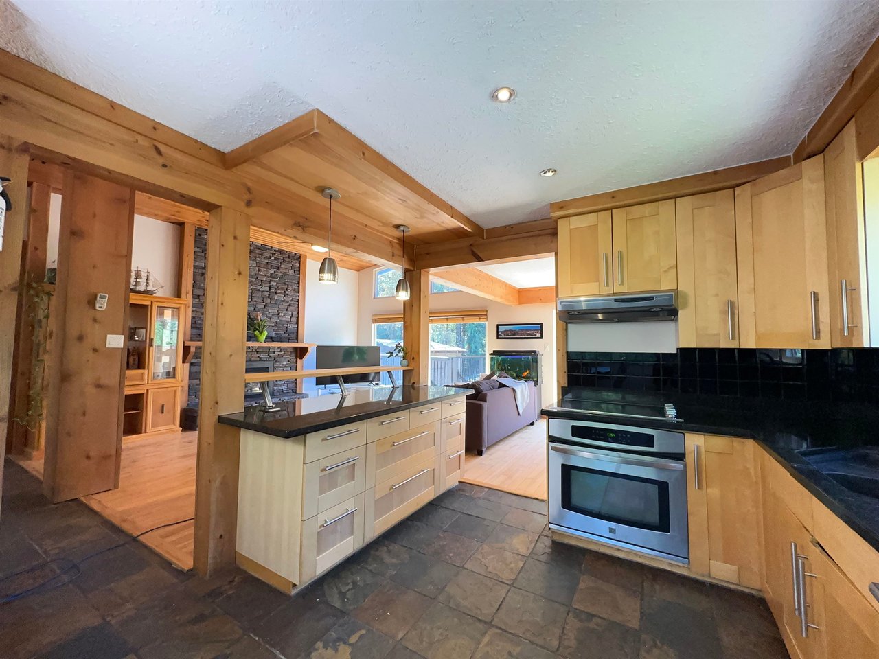 1100 Fernwood Rd