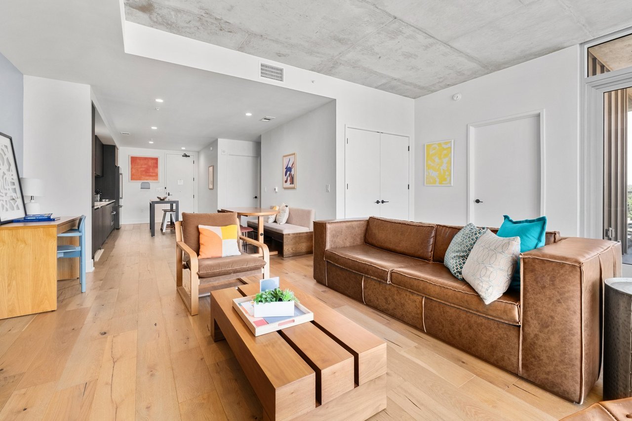 48 East Avenue #1310