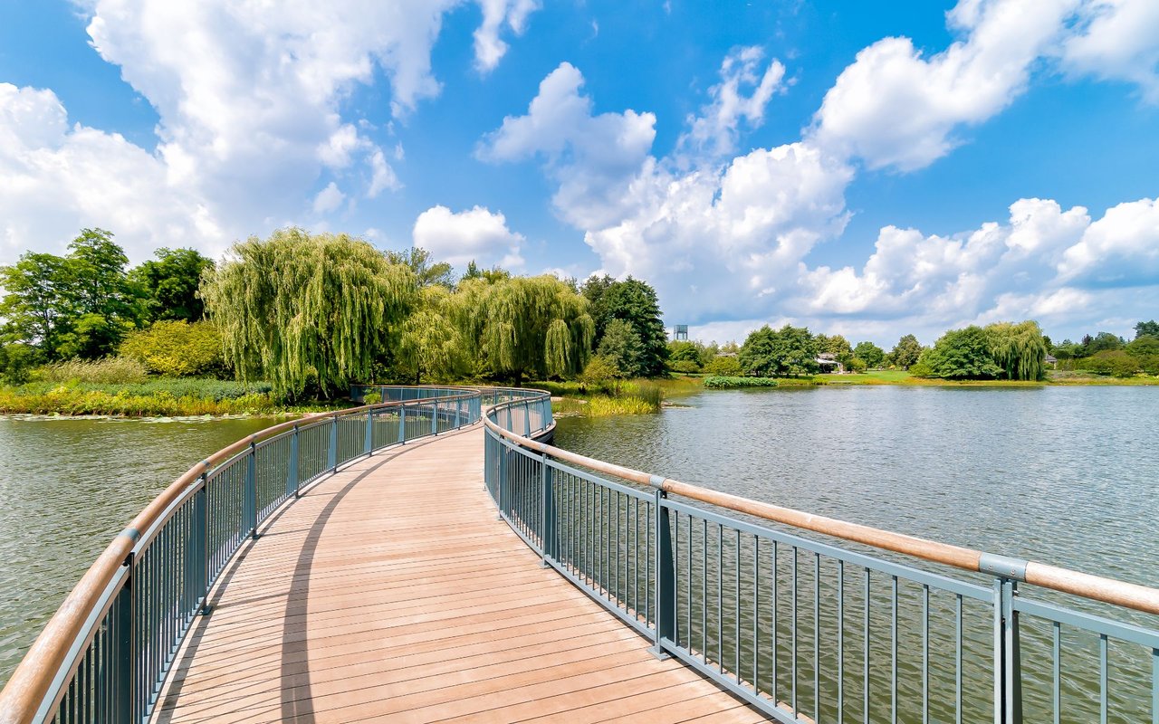 Lake Villa