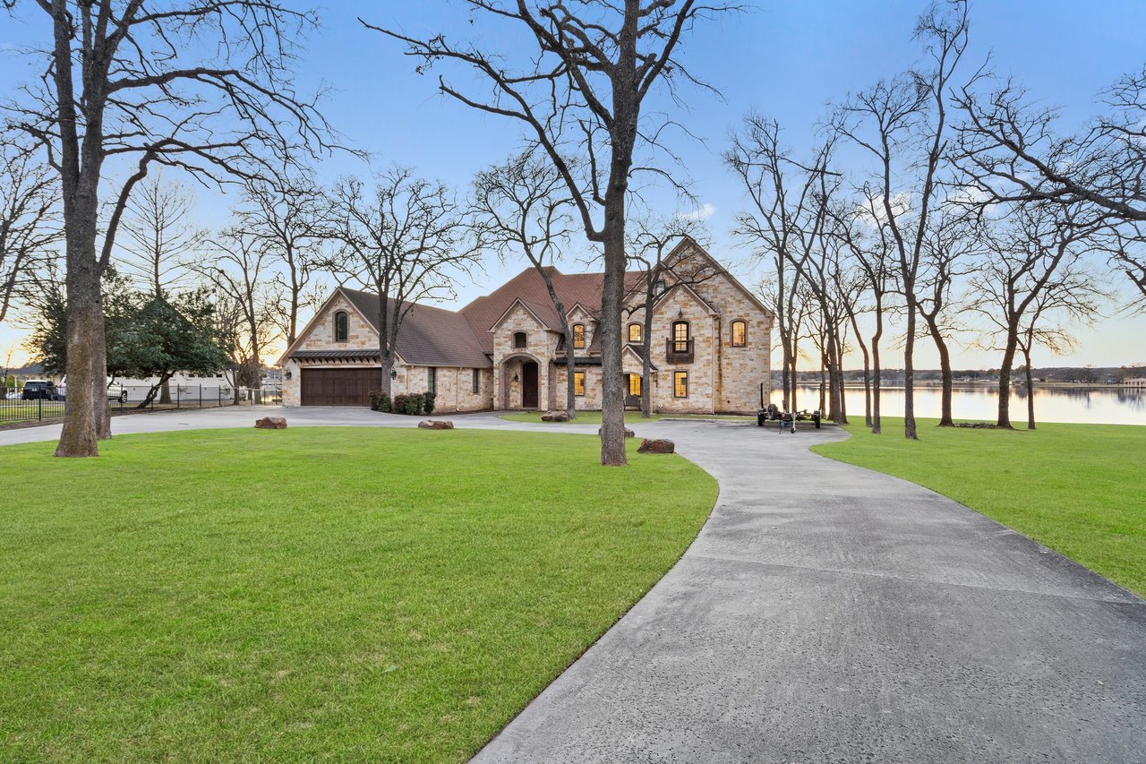 Lakefront & Waterfront Properties