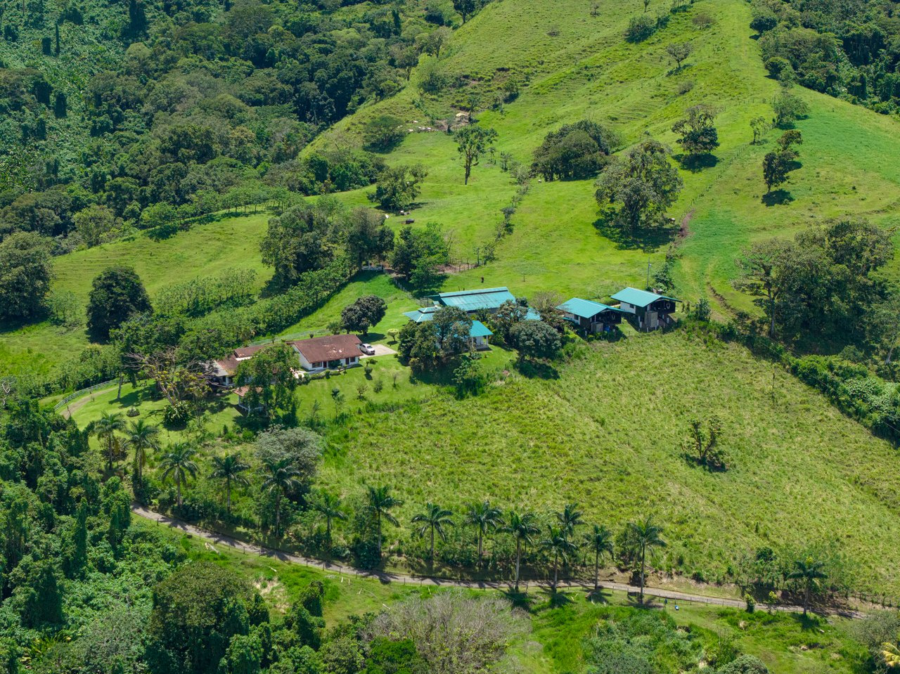 Rio Chiquito Ranch & Villas | 143-Hectare Ranch Estate with Villas, Forest & Full Infrastructure in Tilarán, Costa Rica