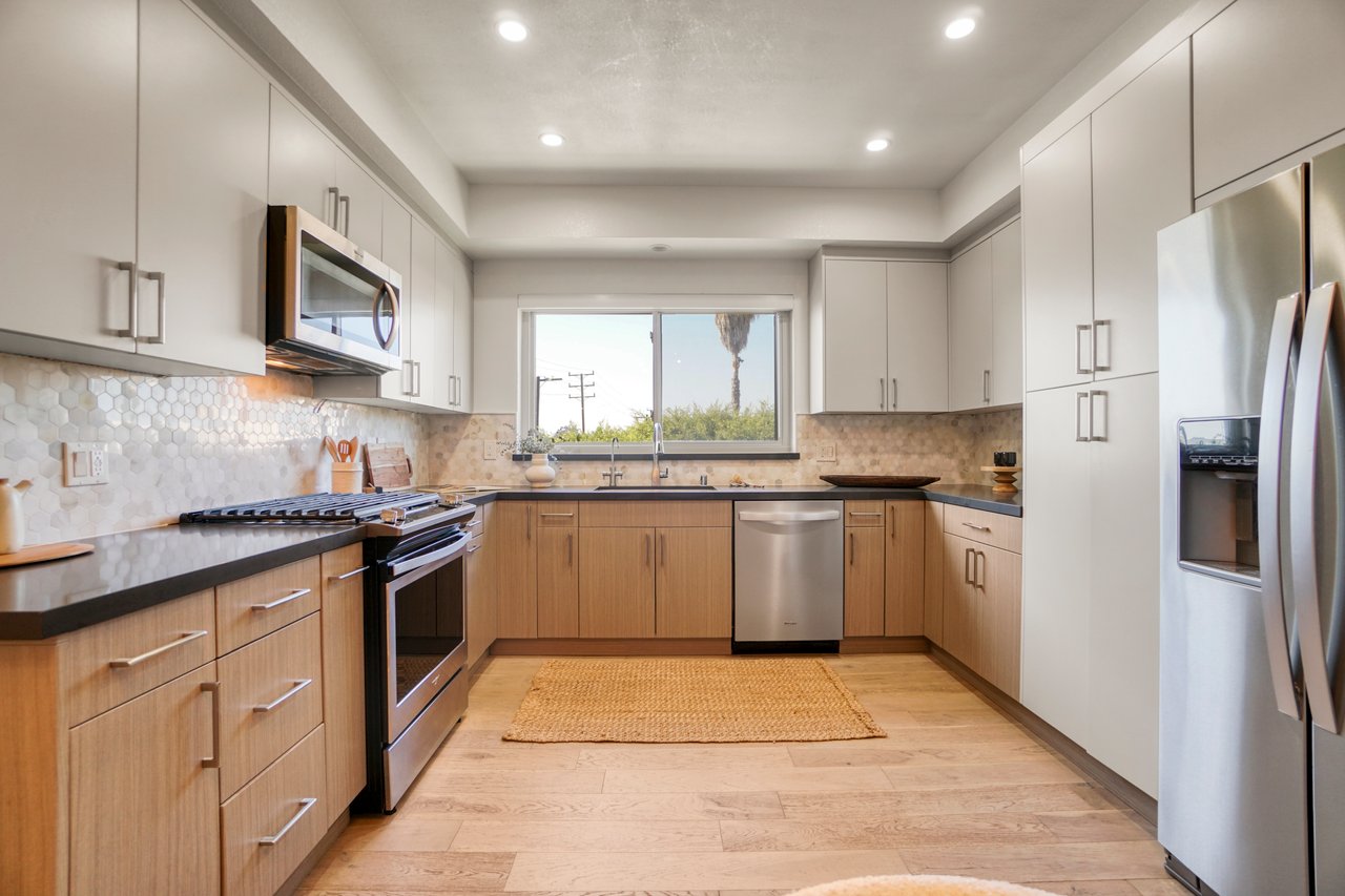 166 S Hayworth Ave APT 201, Los Angeles, CA 90048