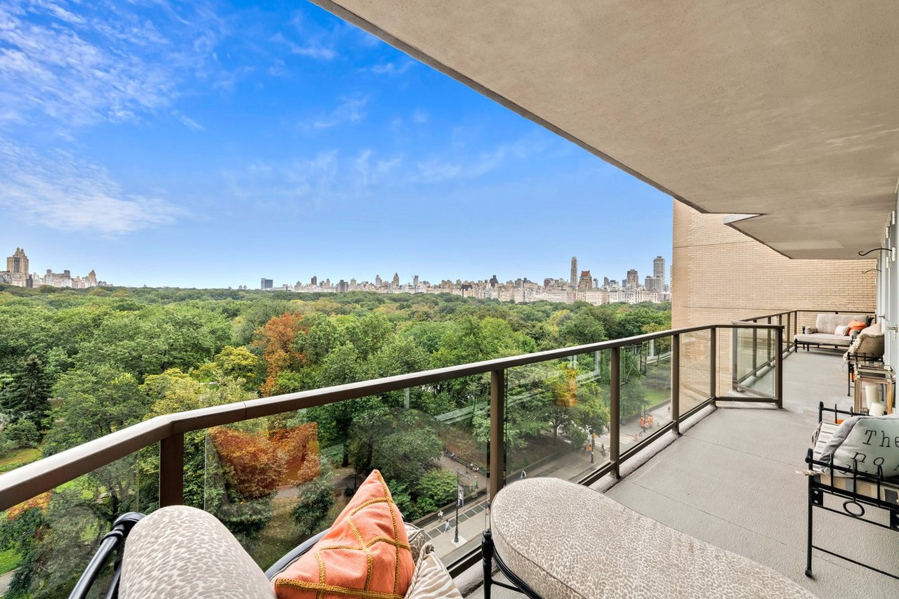 210 Central Park South, 11CD
